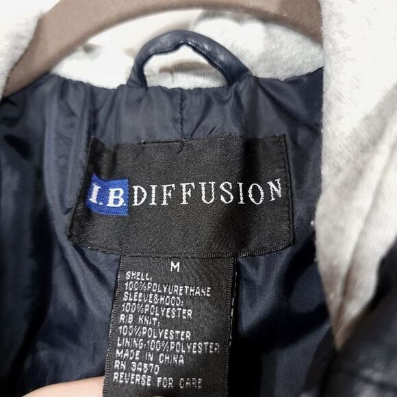 Ib Diffusion Faux Leather Jacket Juniors Size Medium Navy Knit - Picture 9 of 10